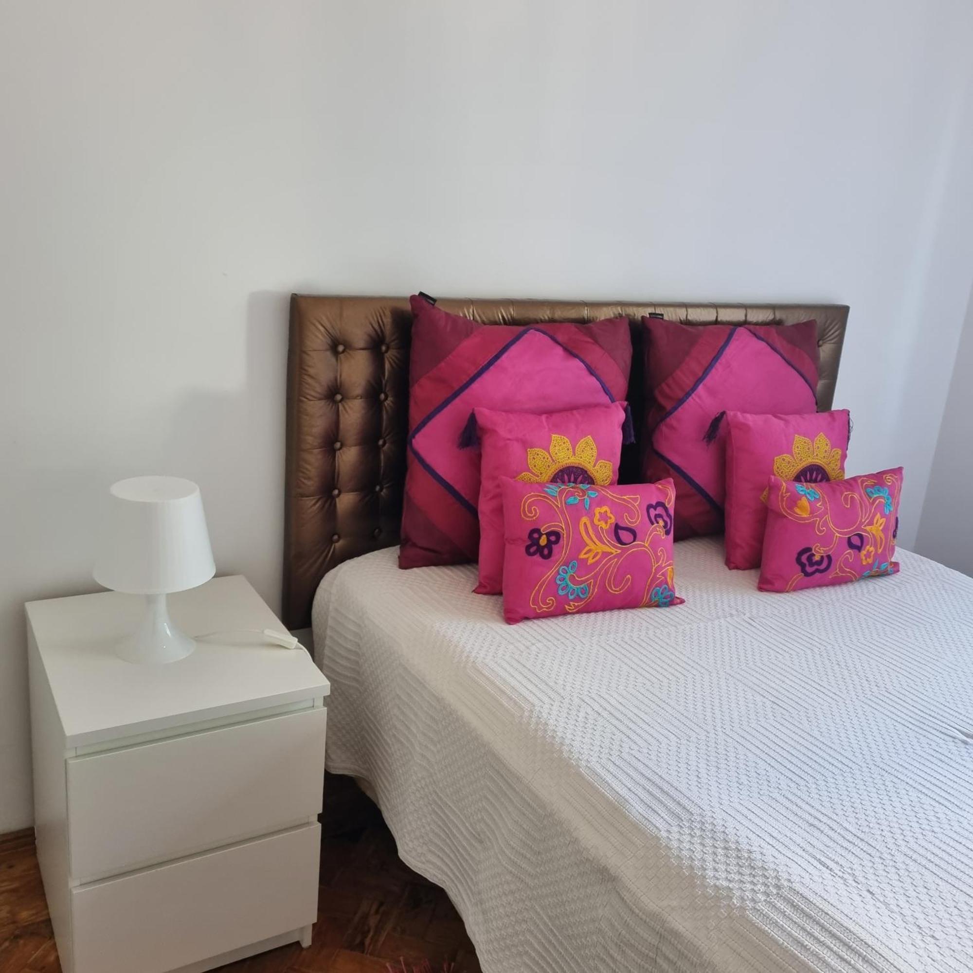 Appartamento Sun House Belem - Free Parking And View Tower Lisbona Esterno foto