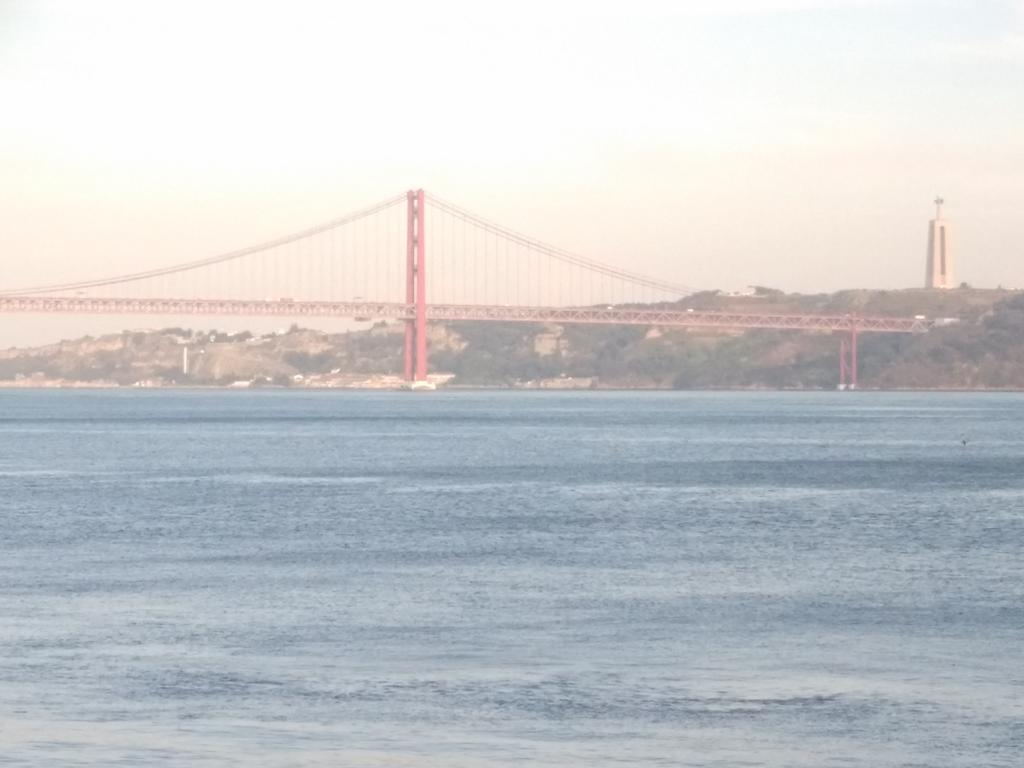 Appartamento Sun House Belem - Free Parking And View Tower Lisbona Esterno foto