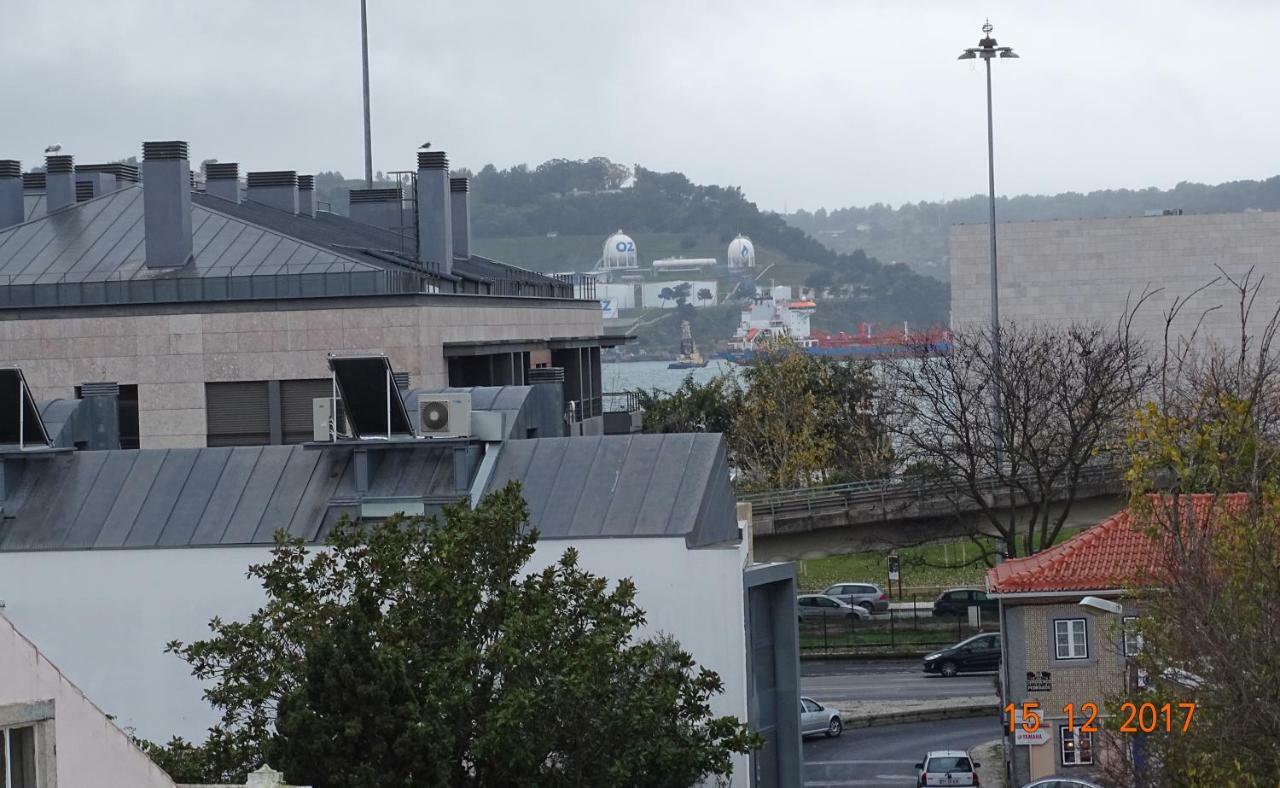 Appartamento Sun House Belem - Free Parking And View Tower Lisbona Esterno foto